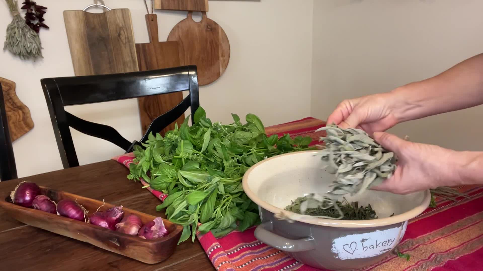 Homesteading with Vlada - 9-15-2025 - Best Way to Dry Herbs
